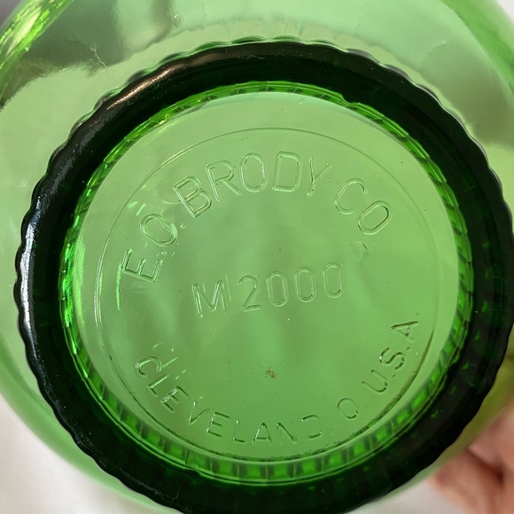 Vintage 1950’s E.O. Brody CO M2000 Green Glass Dish Bowl - Picture 2 of 4